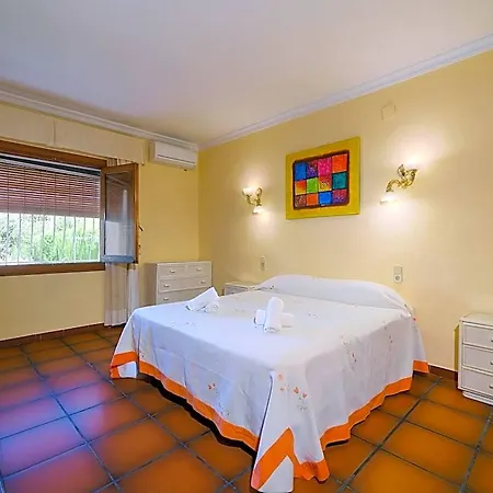 Villa Cantallops - With Private Pool. Free Wifi *